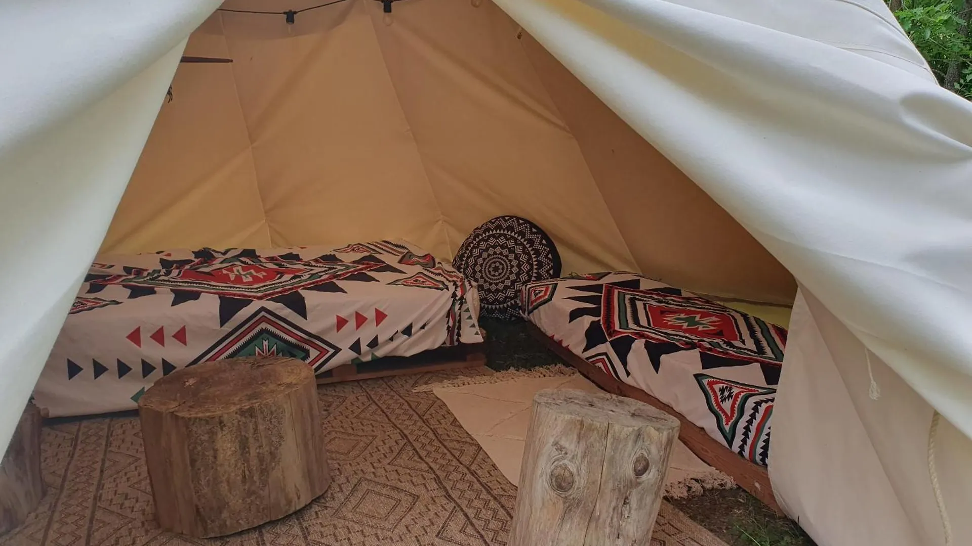 Tipi Des Sioux Hotel Moulayres France